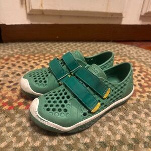 Plae shoes vacation wear youth size 1